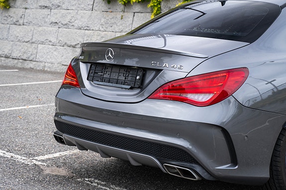 Mercedes-Benz CLA45 15 of 30