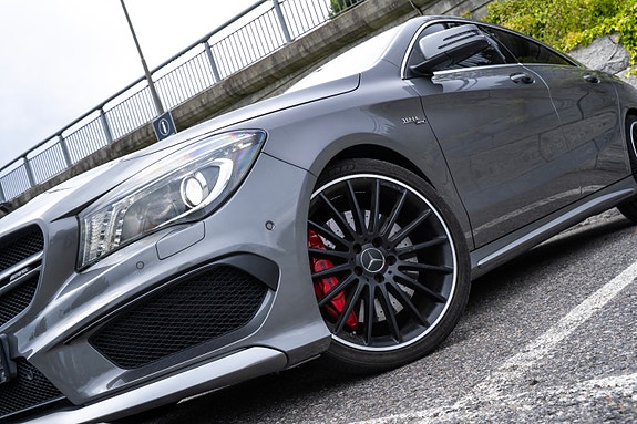 Mercedes-Benz CLA45 2 of 30
