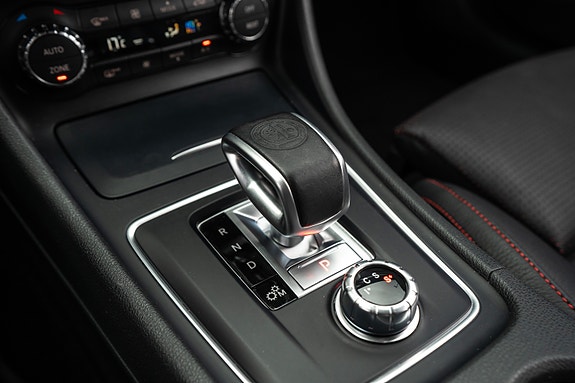 Mercedes-Benz CLA45 30 of 30