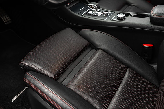 Mercedes-Benz CLA45 22 of 30