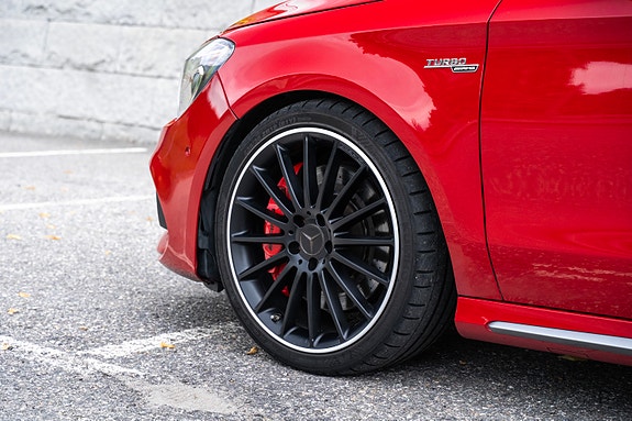 Mercedes-Benz CLA45 18 of 30