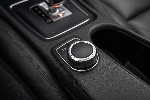 Mercedes-Benz CLA45 21 of 30