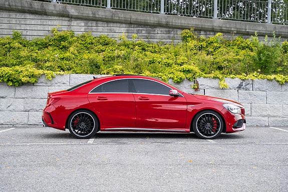 Mercedes-Benz CLA45 9 of 30