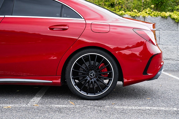 Mercedes-Benz CLA45 4 of 30