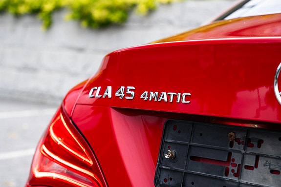 Mercedes-Benz CLA45 14 of 30
