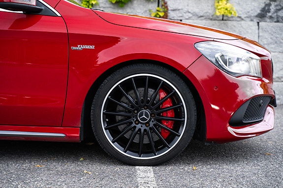 Mercedes-Benz CLA45 10 of 30