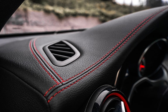 Mercedes-Benz CLA45 23 of 30