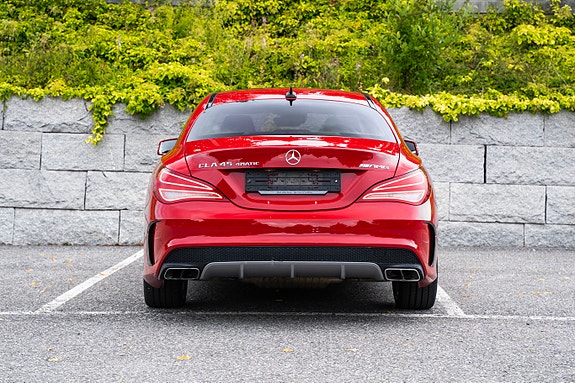 Mercedes-Benz CLA45 6 of 30