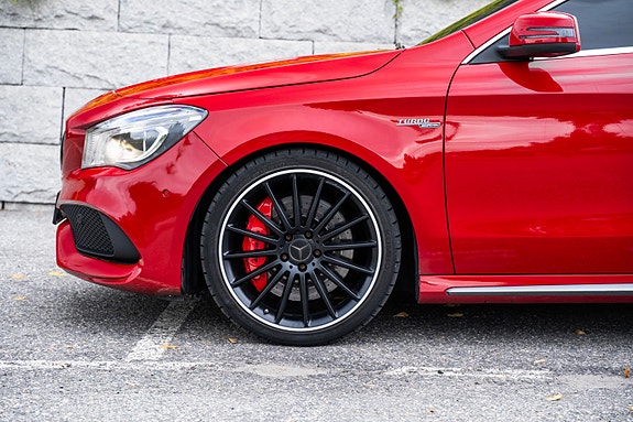 Mercedes-Benz CLA45 3 of 30