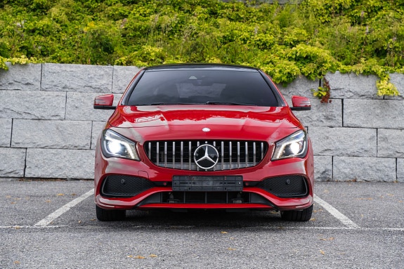 Mercedes-Benz CLA45 12 of 30