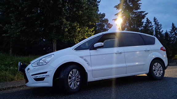 Ford S-MAX 5 of 6