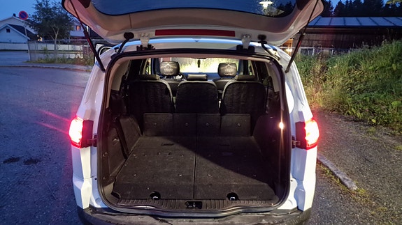 Ford S-MAX 3 of 6