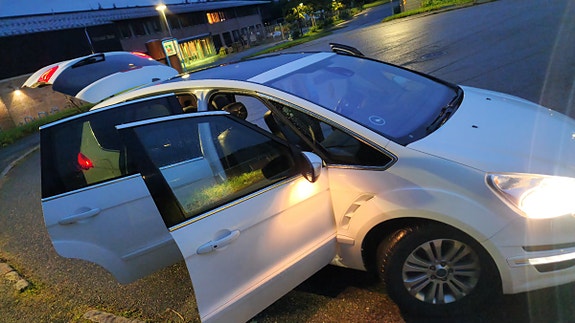 Ford S-MAX 6 of 6