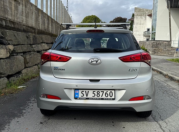 Hyundai i20 7 of 24