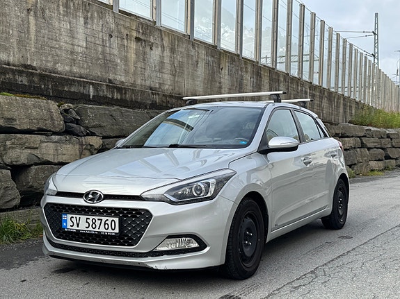 Hyundai i20 10 of 24