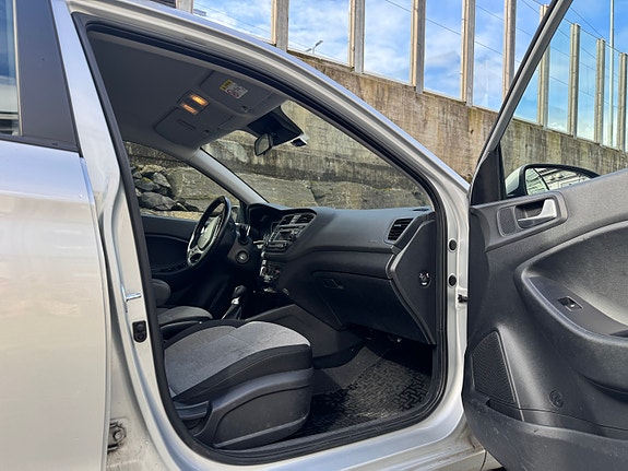 Hyundai i20 14 of 24