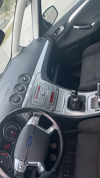 Ford S-MAX 9 of 10