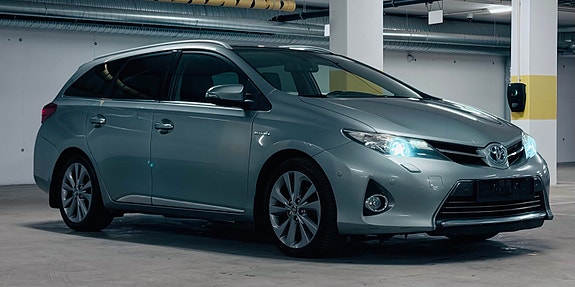 Toyota Auris 6 of 30