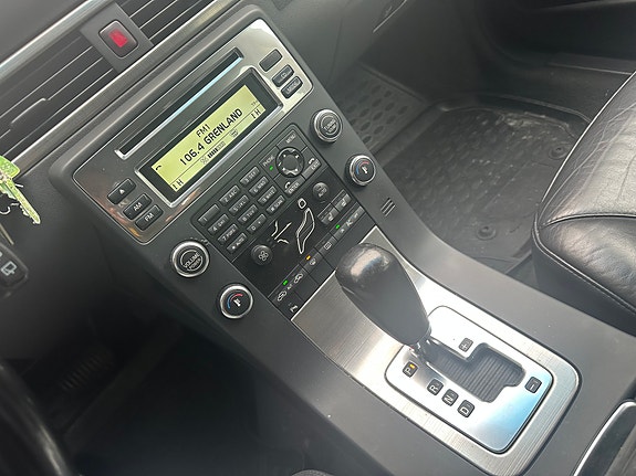 Volvo V70 11 of 11