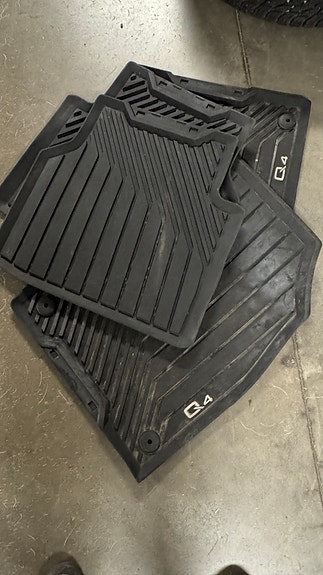 Audi Q4 e-tron 24 of 26