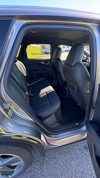 Audi Q4 e-tron 12 of 26