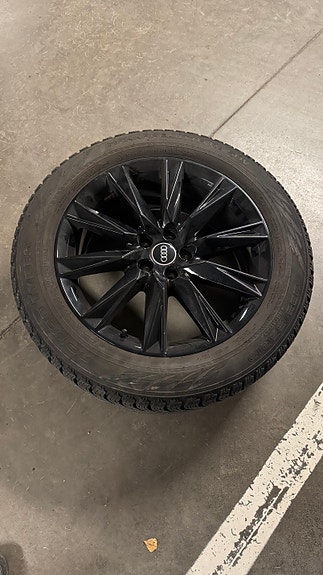 Audi Q4 e-tron 25 of 26