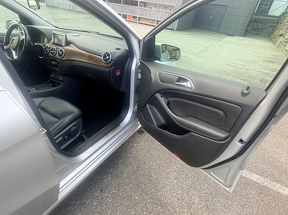 Mercedes-Benz B180 d 17 of 22