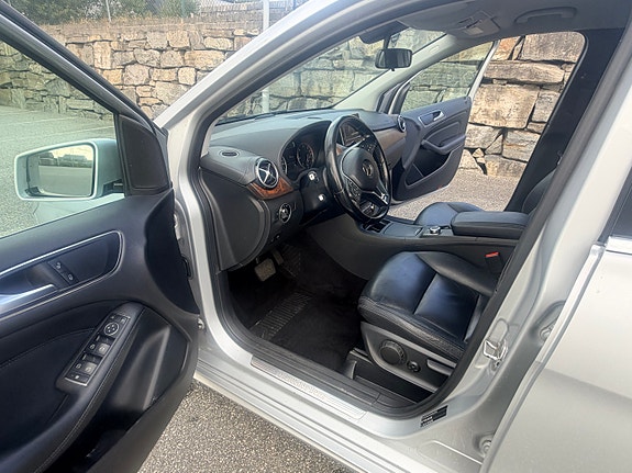 Mercedes-Benz B180 d 15 of 22