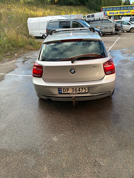 BMW 116i 3 of 14