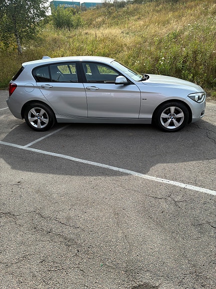 BMW 116i 8 of 14