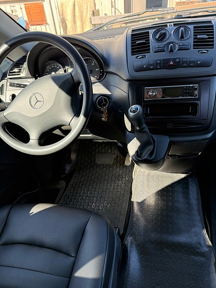 Mercedes-Benz Vito 113 21 of 24