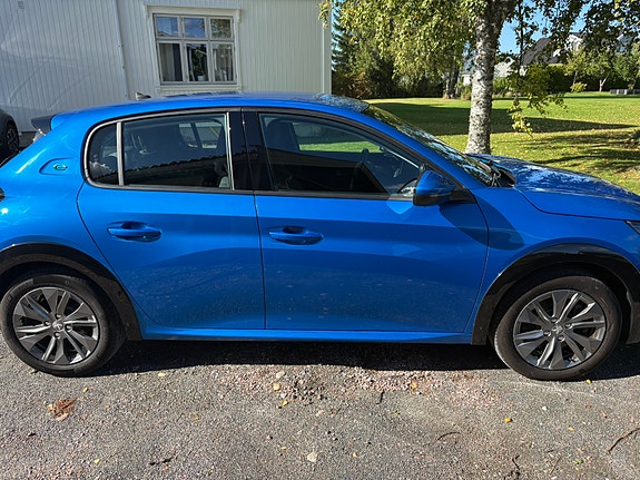 Peugeot 208 19 of 21