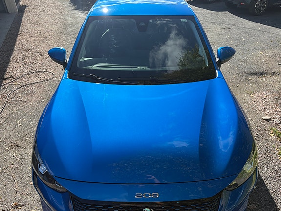 Peugeot 208 21 of 21