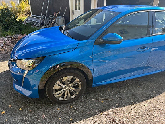 Peugeot 208 16 of 21