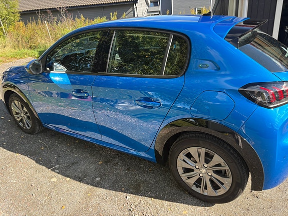 Peugeot 208 13 of 21