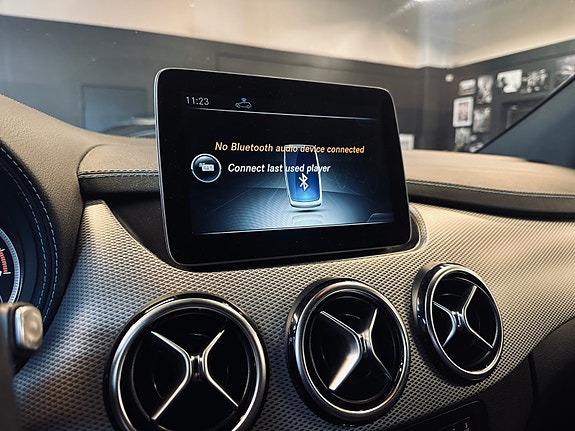 Mercedes-Benz B250 e 26 of 30