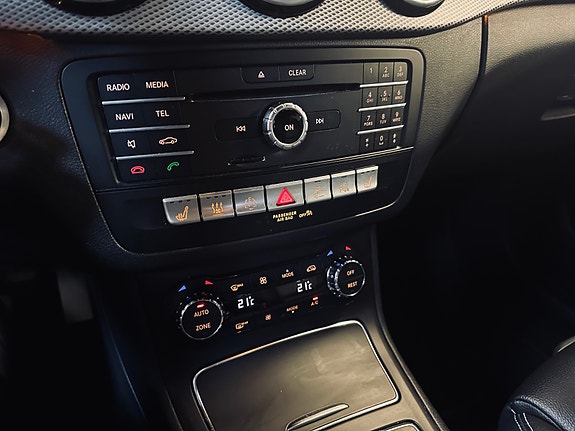 Mercedes-Benz B250 e 25 of 30