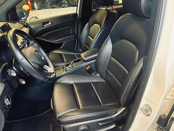 Mercedes-Benz B250 e 16 of 30