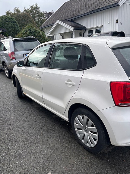 Volkswagen Polo 2 of 6