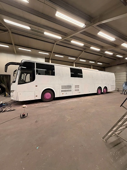 Volvo Til leie 2027/2028 B12B 9700 6X2 23 of 24