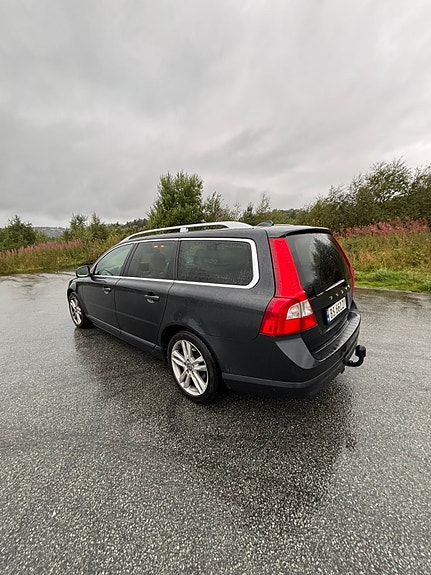 Volvo V70 7 of 24