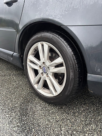 Volvo V70 8 of 24
