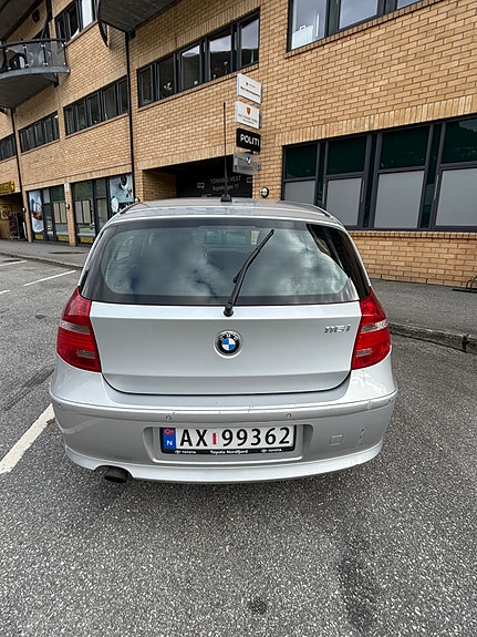 BMW 116i 5 of 7