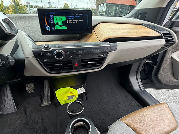 BMW i3 4 of 22