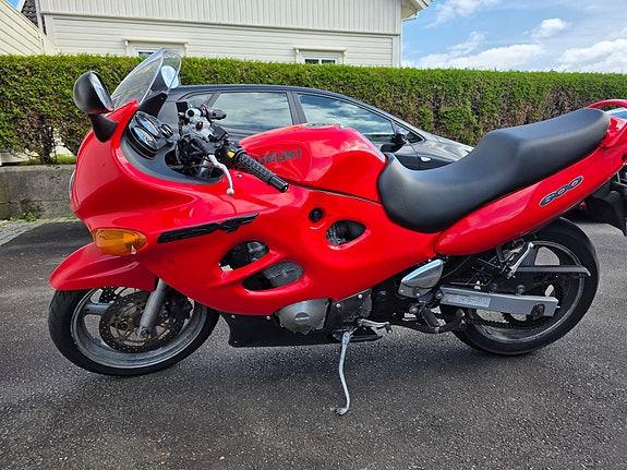 Suzuki GSX 600 F 5 of 8