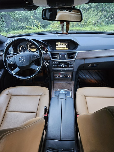 Mercedes-Benz E220 d 17 of 25