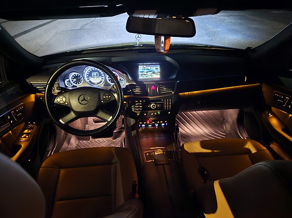 Mercedes-Benz E220 d 12 of 25