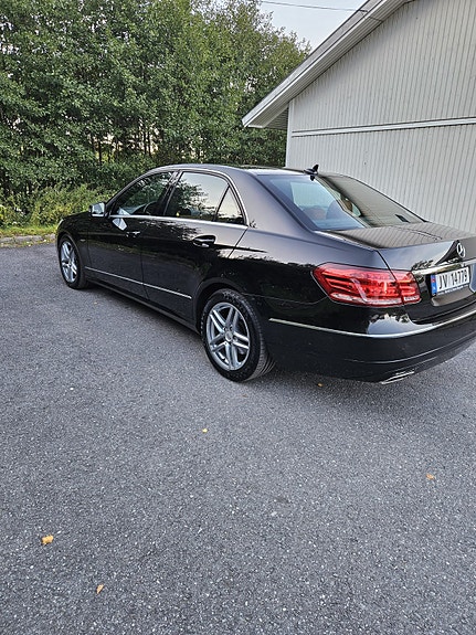 Mercedes-Benz E220 d 7 of 25