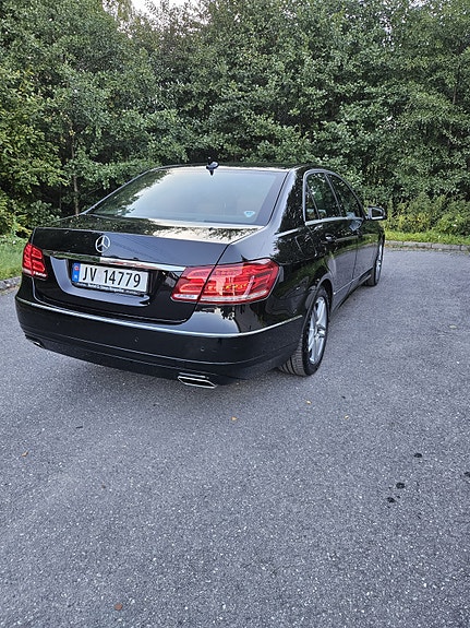 Mercedes-Benz E220 d 5 of 25
