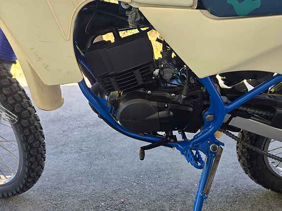 Suzuki TS 50 X 4 of 10